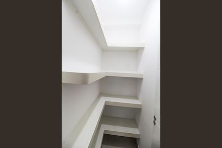 Casa à venda com 202m², 4 quartos e 4 vagasDespensa