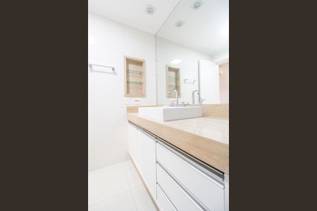 Casa à venda com 202m², 4 quartos e 4 vagasBanheiro da Suíte