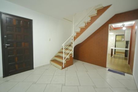 Casa à venda com 133m², 3 quartos e 2 vagasSala