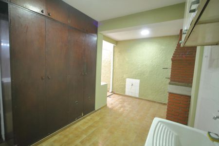 Casa à venda com 133m², 3 quartos e 2 vagasÁrea de Serviço