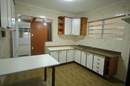 Casa à venda com 133m², 3 quartos e 2 vagasCozinha 