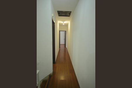 Casa à venda com 133m², 3 quartos e 2 vagasCorredor dos quartos 