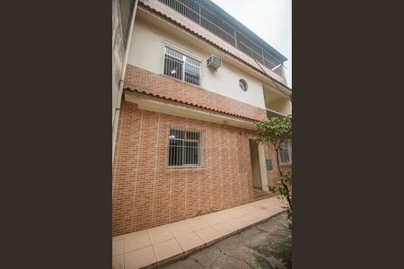 Apartamento para alugar com 210m², 4 quartos e sem vaga Apartamento para alugar com 210m², 4 quartos e sem vagaFachada