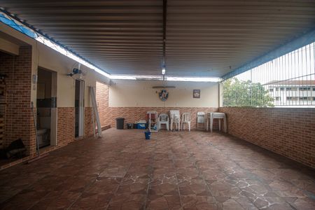 Apartamento para alugar com 210m², 4 quartos e sem vaga Apartamento para alugar com 210m², 4 quartos e sem vagaTerraço