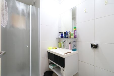 Apartamento à venda com 80m², 2 quartos e 1 vagaBanheiro Social