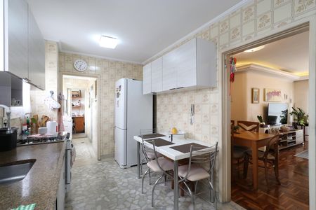 Apartamento à venda com 80m², 2 quartos e 1 vagaCozinha e Área de Serviço