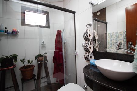 Apartamento à venda com 72m², 2 quartos e 2 vagas Apartamento à venda com 72m², 2 quartos e 2 vagasBanheiro da suíte