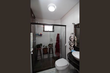 Apartamento à venda com 72m², 2 quartos e 2 vagas Apartamento à venda com 72m², 2 quartos e 2 vagasBanheiro da suíte