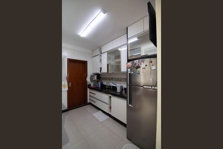 Apartamento à venda com 72m², 2 quartos e 2 vagas Apartamento à venda com 72m², 2 quartos e 2 vagasCozinha - Armários