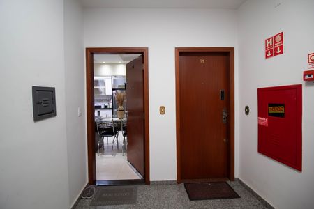 Apartamento à venda com 72m², 2 quartos e 2 vagas Apartamento à venda com 72m², 2 quartos e 2 vagasHall de entrada