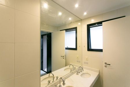Apartamento para alugar com 100m², 3 quartos e 2 vagas Apartamento para alugar com 100m², 3 quartos e 2 vagasBanheiro da Suíte