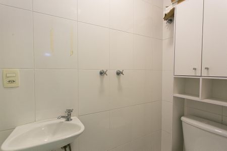Apartamento para alugar com 100m², 3 quartos e 2 vagas Apartamento para alugar com 100m², 3 quartos e 2 vagasBanheiro de Serviço