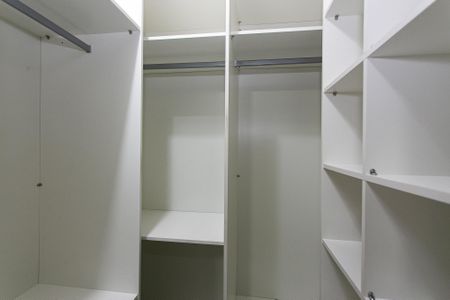 Apartamento para alugar com 100m², 3 quartos e 2 vagas Apartamento para alugar com 100m², 3 quartos e 2 vagasCloset da Suíte