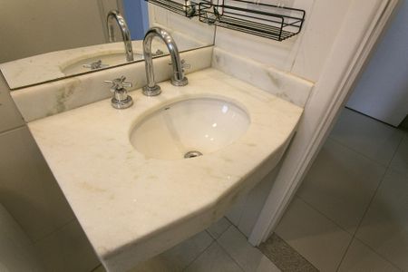 Apartamento para alugar com 100m², 3 quartos e 2 vagas Apartamento para alugar com 100m², 3 quartos e 2 vagasBanheiro