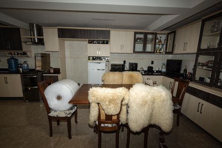Casa para alugar com 300m², 4 quartos e 4 vagasCozinha