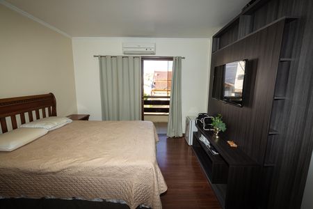 Casa para alugar com 300m², 4 quartos e 4 vagasSuíte