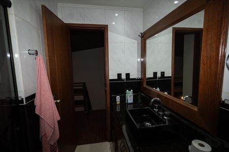 Casa para alugar com 300m², 4 quartos e 4 vagasBanheiro