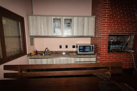Casa para alugar com 300m², 4 quartos e 4 vagasÁrea gourmet