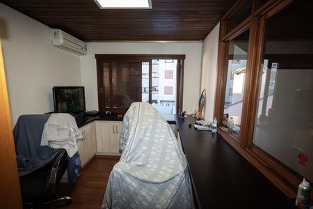 Casa para alugar com 300m², 4 quartos e 4 vagasQuarto 4