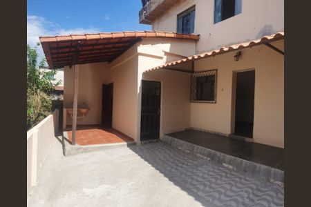 Casa à venda com 160m², 4 quartos e 4 vagas Casa à venda com 160m², 4 quartos e 4 vagasÁrea externa