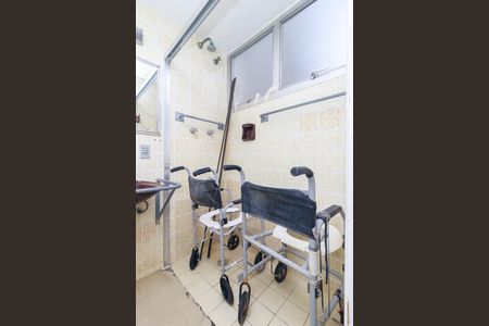 Apartamento à venda com 121m², 3 quartos e 2 vagas Apartamento à venda com 121m², 3 quartos e 2 vagasBanheiro da Suíte