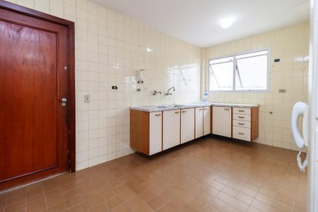 Apartamento à venda com 121m², 3 quartos e 2 vagas Apartamento à venda com 121m², 3 quartos e 2 vagasCozinha