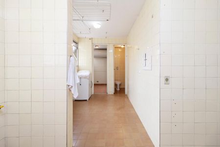 Apartamento à venda com 121m², 3 quartos e 2 vagas Apartamento à venda com 121m², 3 quartos e 2 vagasÁrea de Serviço