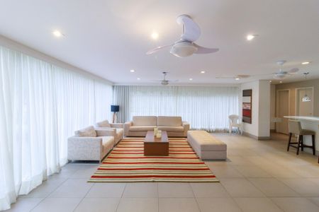 Apartamento à venda com 121m², 3 quartos e 2 vagas Apartamento à venda com 121m², 3 quartos e 2 vagasÁrea comum