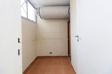Apartamento à venda com 121m², 3 quartos e 2 vagas Apartamento à venda com 121m², 3 quartos e 2 vagasÁrea de Serviço - Quarto