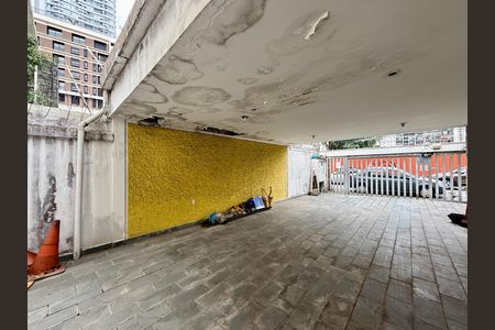 Casa para alugar com 267m², 4 quartos e 5 vagas Casa para alugar com 267m², 4 quartos e 5 vagasGaragem