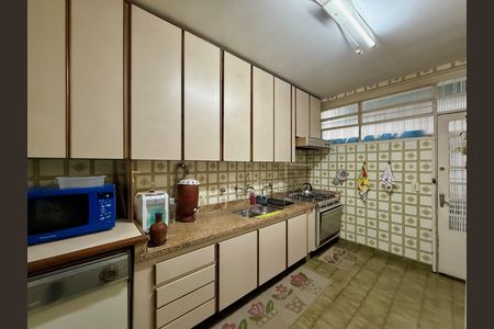 Casa para alugar com 267m², 4 quartos e 5 vagas Casa para alugar com 267m², 4 quartos e 5 vagasCozinha