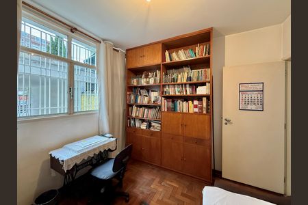 Casa para alugar com 267m², 4 quartos e 5 vagas Casa para alugar com 267m², 4 quartos e 5 vagasEscritório