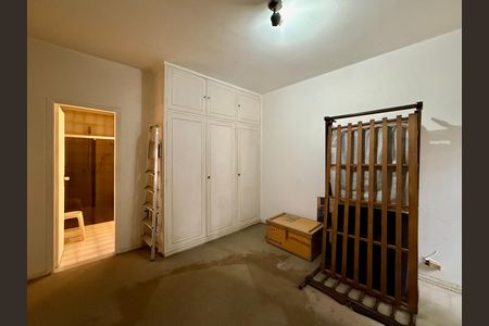 Casa para alugar com 267m², 4 quartos e 5 vagas Casa para alugar com 267m², 4 quartos e 5 vagasSuíte 2