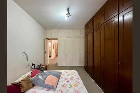 Casa para alugar com 267m², 4 quartos e 5 vagas Casa para alugar com 267m², 4 quartos e 5 vagasQuarto 4