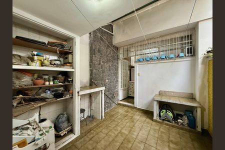 Casa para alugar com 267m², 4 quartos e 5 vagas Casa para alugar com 267m², 4 quartos e 5 vagasQuintal Serviço