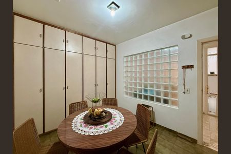 Casa para alugar com 267m², 4 quartos e 5 vagas Casa para alugar com 267m², 4 quartos e 5 vagasCozinha