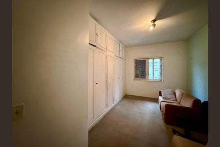 Casa para alugar com 267m², 4 quartos e 5 vagas Casa para alugar com 267m², 4 quartos e 5 vagasSuíte 1