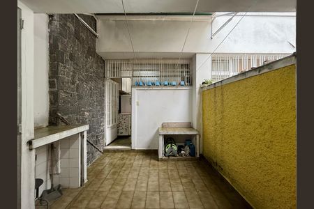 Casa para alugar com 267m², 4 quartos e 5 vagas Casa para alugar com 267m², 4 quartos e 5 vagasQuintal Serviço