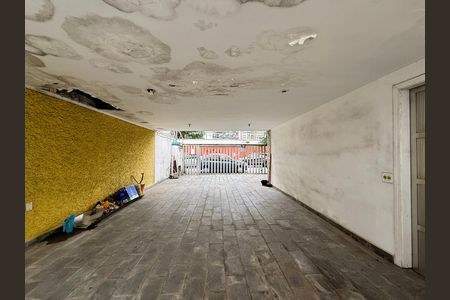 Casa para alugar com 267m², 4 quartos e 5 vagas Casa para alugar com 267m², 4 quartos e 5 vagasGaragem
