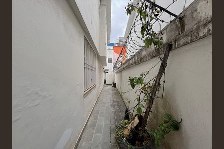Casa para alugar com 267m², 4 quartos e 5 vagas Casa para alugar com 267m², 4 quartos e 5 vagasQuintal lateral