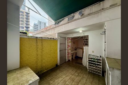 Casa para alugar com 267m², 4 quartos e 5 vagas Casa para alugar com 267m², 4 quartos e 5 vagasQuintal Serviço