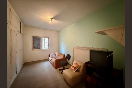 Casa para alugar com 267m², 4 quartos e 5 vagas Casa para alugar com 267m², 4 quartos e 5 vagasSuíte 1