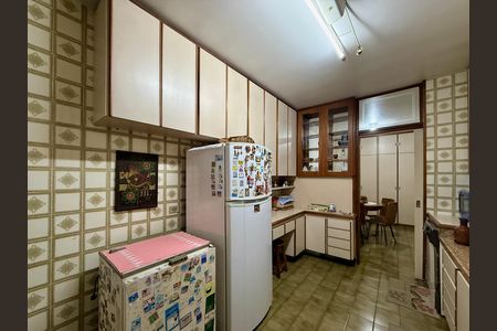 Casa para alugar com 267m², 4 quartos e 5 vagas Casa para alugar com 267m², 4 quartos e 5 vagasCozinha
