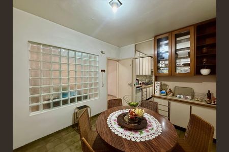 Casa para alugar com 267m², 4 quartos e 5 vagas Casa para alugar com 267m², 4 quartos e 5 vagasCozinha