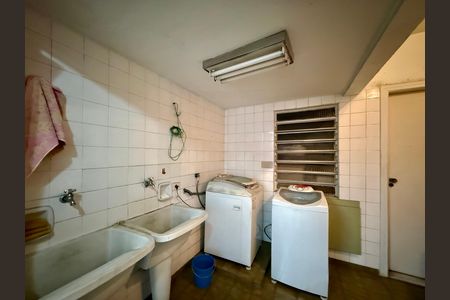 Casa para alugar com 267m², 4 quartos e 5 vagas Casa para alugar com 267m², 4 quartos e 5 vagasÁrea de Serviço