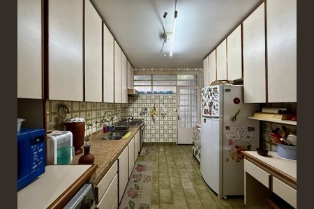 Casa para alugar com 267m², 4 quartos e 5 vagas Casa para alugar com 267m², 4 quartos e 5 vagasCozinha