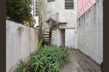 Casa para alugar com 267m², 4 quartos e 5 vagas Casa para alugar com 267m², 4 quartos e 5 vagasQuintal