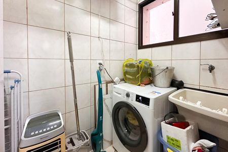 Apartamento à venda com 68m², 3 quartos e 1 vagaÁrea de Serviço