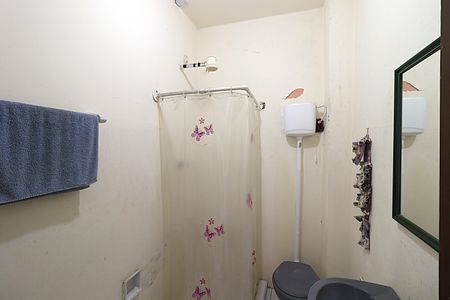 Casa à venda com 150m², 2 quartos e sem vagaBanheiro social