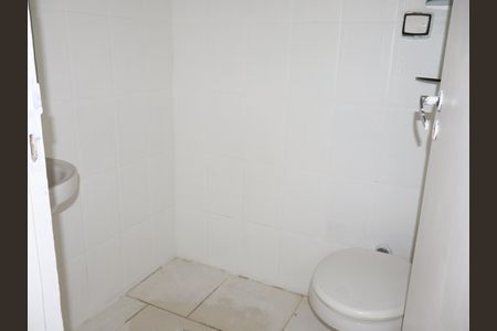 Banheiro de casa para alugar com 1 quarto, 40m² em Vila Lucia, São Paulo